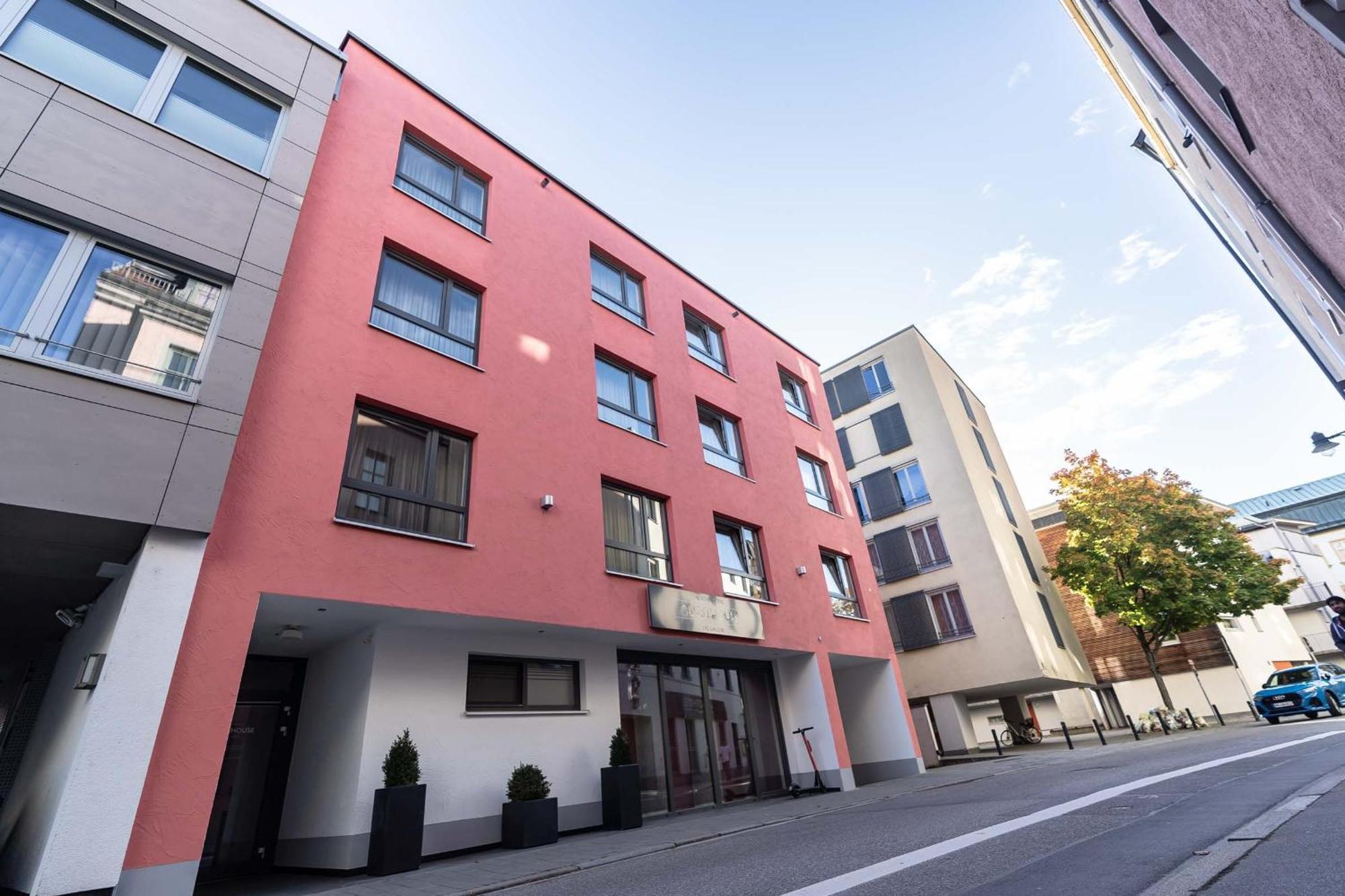 Altstadthotel Guesthouse Die Galerie อินโกลชตัดต์ ภายนอก รูปภาพ