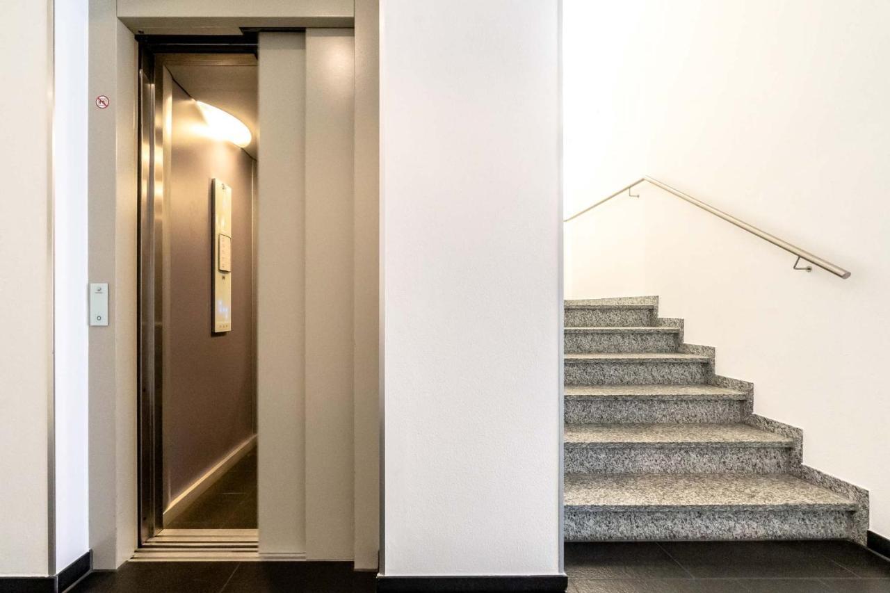 Altstadthotel Guesthouse Die Galerie อินโกลชตัดต์ ภายนอก รูปภาพ